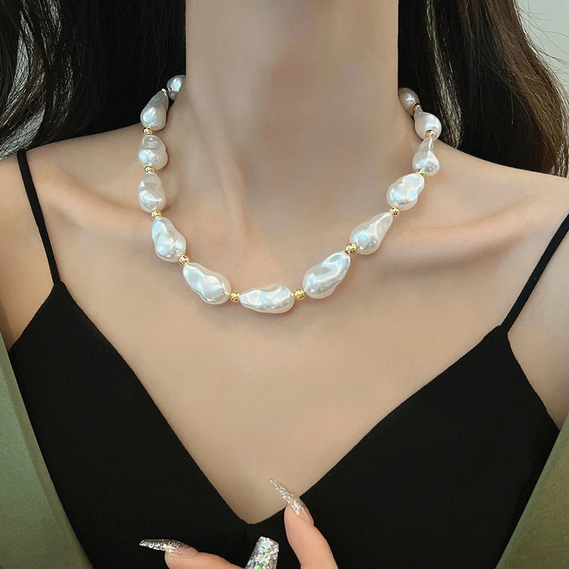 Trendy Baroque Pearl Necklace