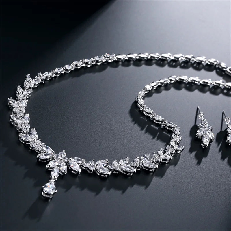 Cubic Zircon Leaf Necklaces For Women