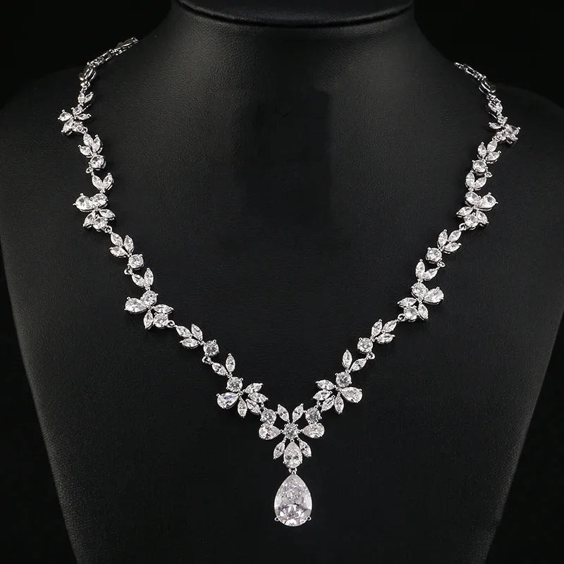 Cubic Zircon Leaf Necklaces For Women