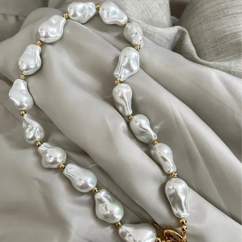 Trendy Baroque Pearl Necklace