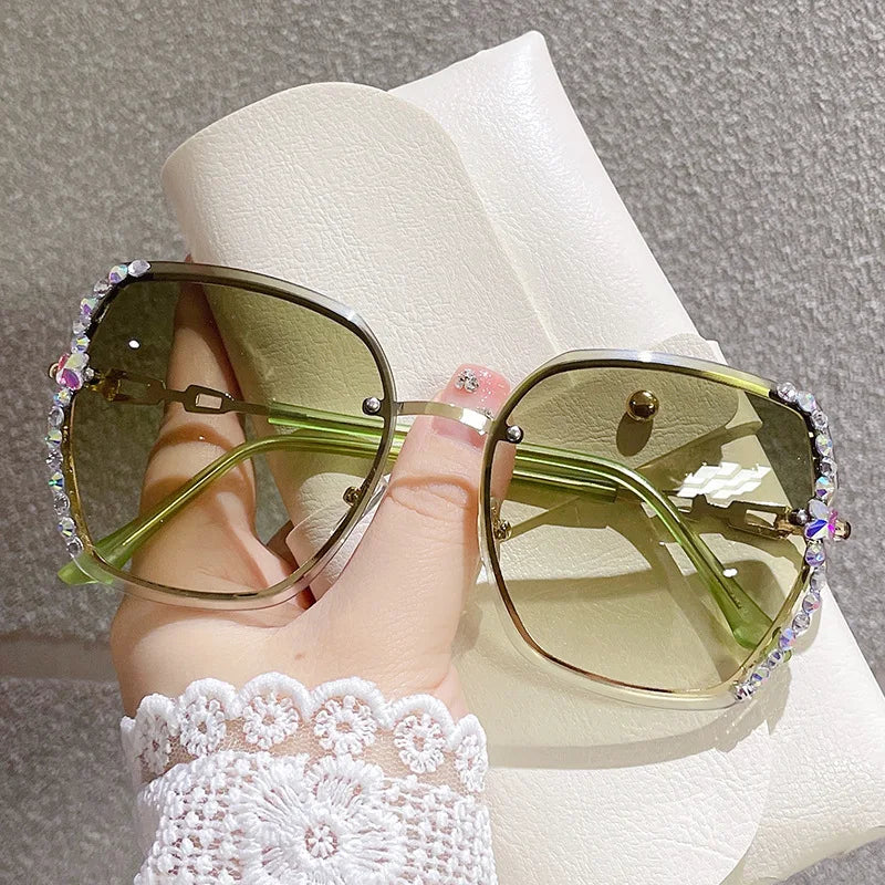 Diamond Decoration Frameless Fashion Sunglasses
