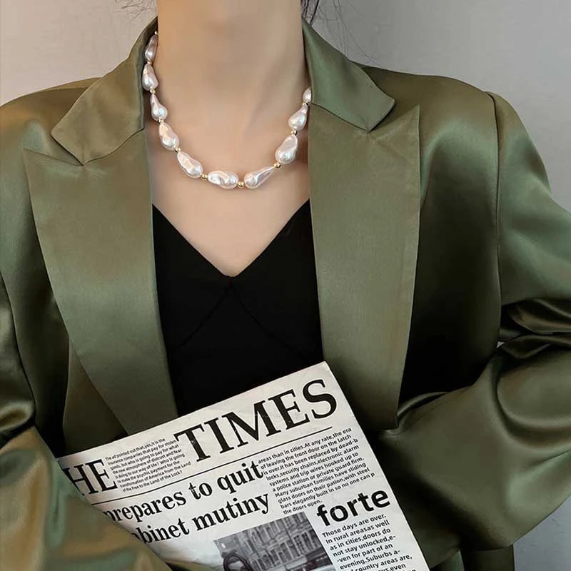 Trendy Baroque Pearl Necklace